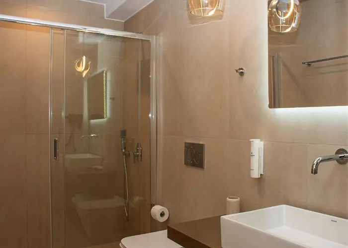 Lumina Luxury Suites