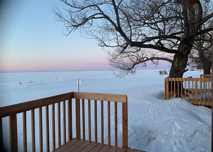Hébergement Plage Robertson - Pods au bord du lac