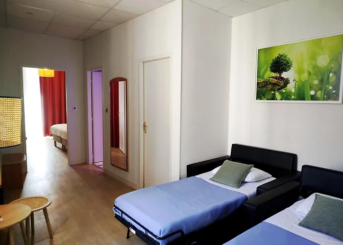 Logis Hotel-Restaurant Le Fontarabie