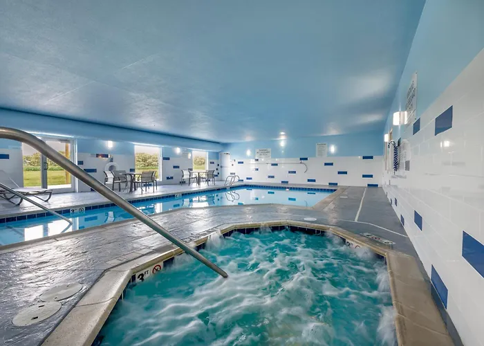 Holiday Inn Express & Suites Northwood