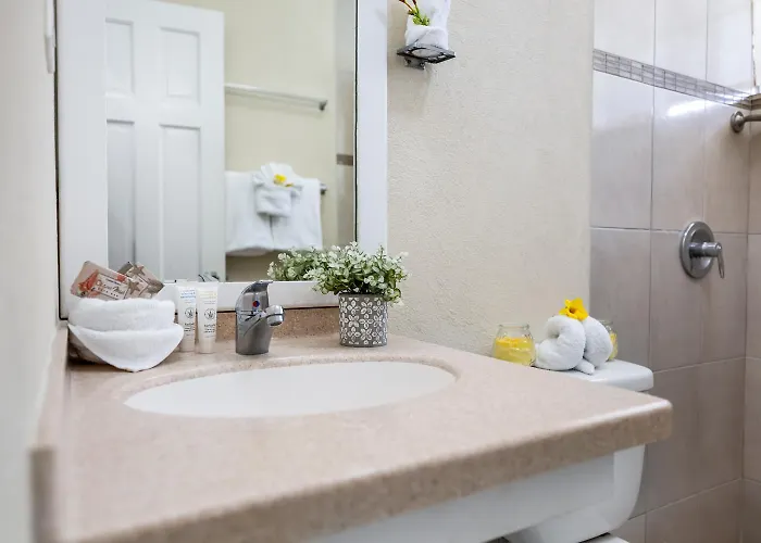 Adulo Apartments