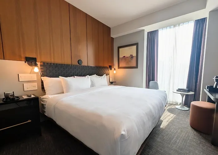Porter Square Hotel
