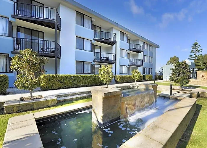 Lodestar Waterside Apartments