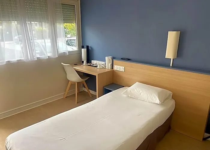 Kyriad Direct Montpellier Saint Jean De Vedas - La Peyriere