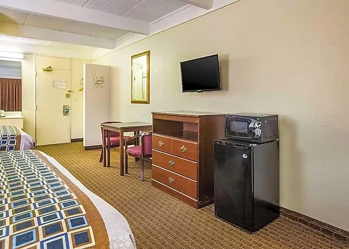 Super 8 By Wyndham Macon Ga