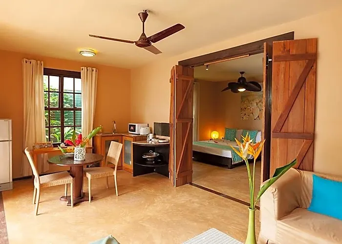 Villas Des Alizes Beachfront Suites