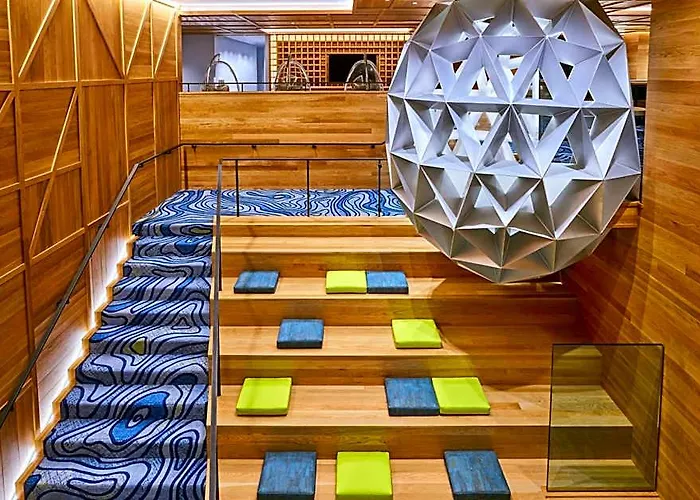 Sky Hotel, A Kimpton Hotel