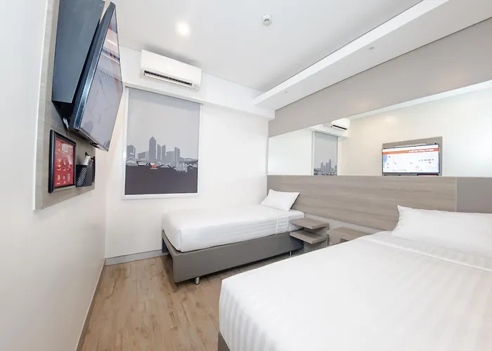 Red Planet Cubao Aurora Boulevard