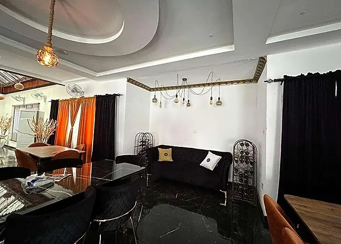 Escape To Hvillage,