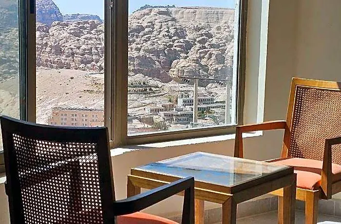 Summit Hotel