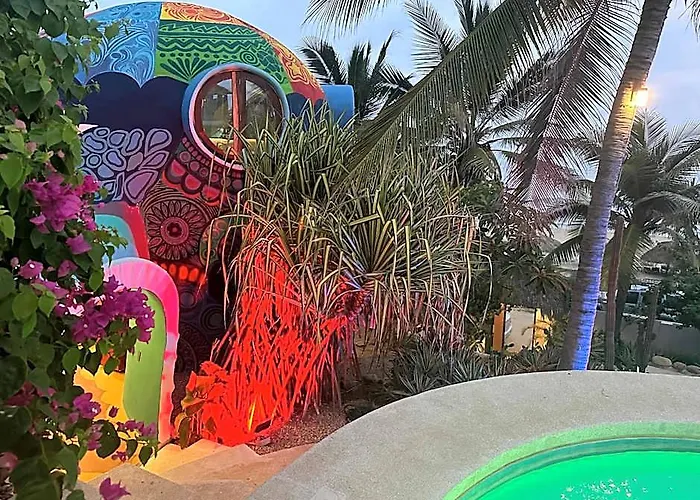 Beachfront Paradise Boutique Hotel - Alebrijes Jacuzzi Villa
