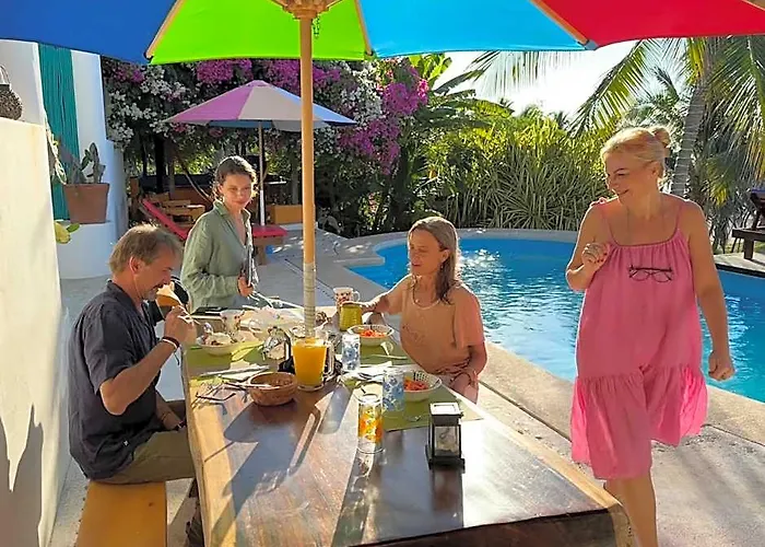 Beachfront Paradise Boutique Hotel - Alebrijes Jacuzzi Villa