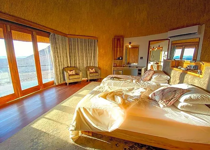 Desert Hills Lodge