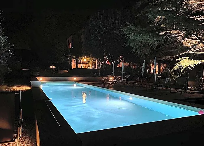 A Path Of Relaxation And History Between Vineyards And Olive Trees - 6 Pax