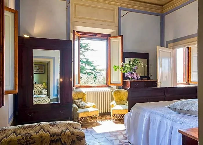A Path Of Relaxation And History Between Vineyards And Olive Trees - 6 Pax