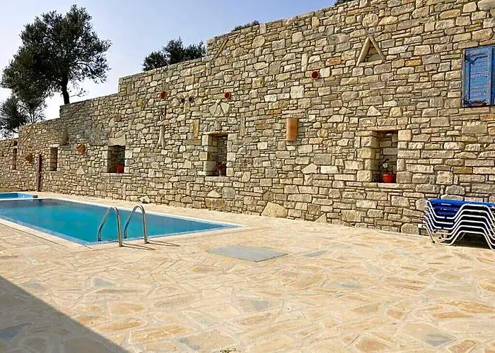 Leonidas Comfortable Holiday Residence