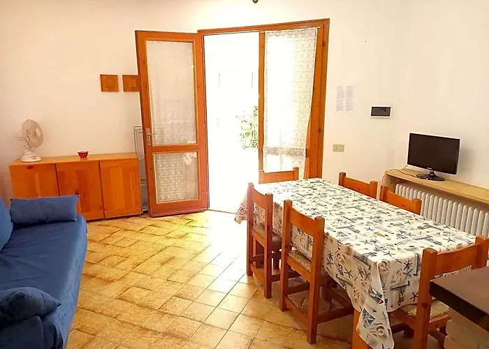 Attractive Villa With Garden