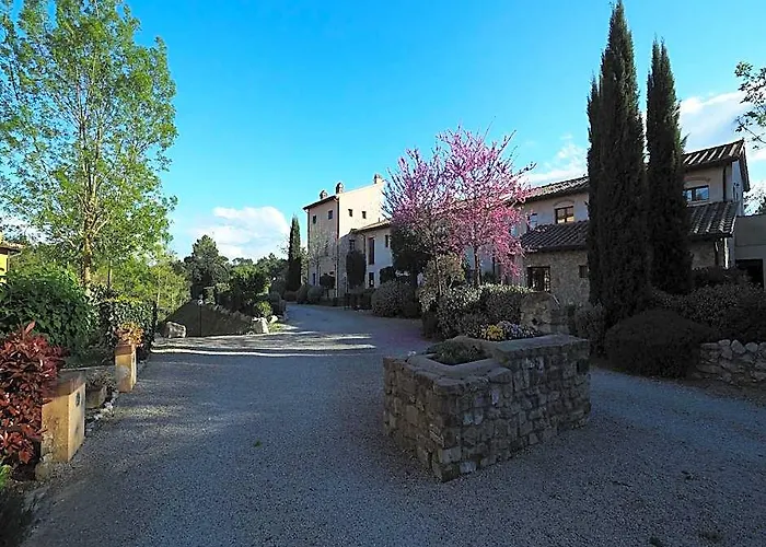 Pretty Apartment Near San Gimignano