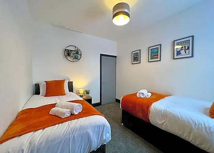 Oxford House - Contractors Or Family Holidays