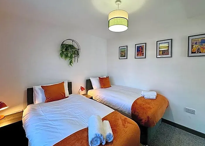 Sandringham House - Serene Escape Cottage