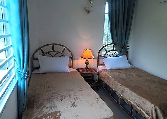 Village Pottery Garden Villa