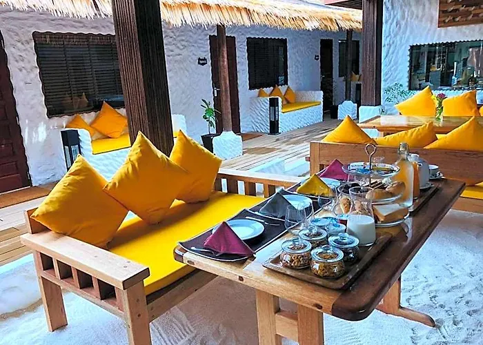 Atholhu Residence