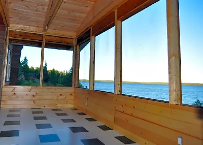 Sydney Lake Lodge