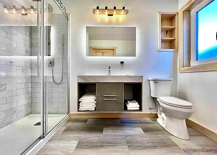 San Adaleida Lake House With Private Hot Tub Outdoor Shower Kayaks