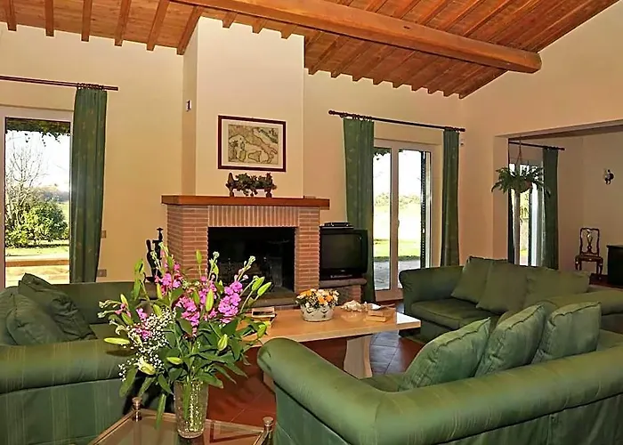 Villa In Lazio With Pool And Vineyards