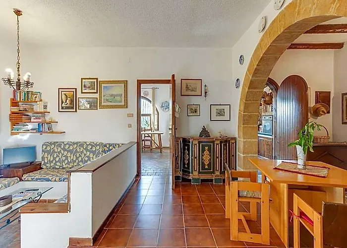 Villa In Partinico Near The Beach