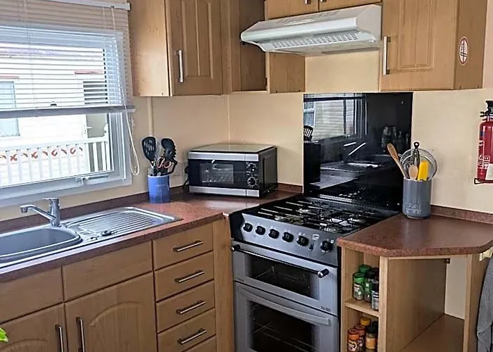 Golden Anchor Chapel St Leonards 3 Bed Caravan