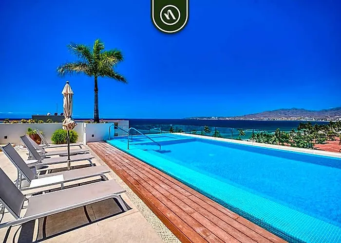 2Br Condo With Rooftop Pool - Private Terrace