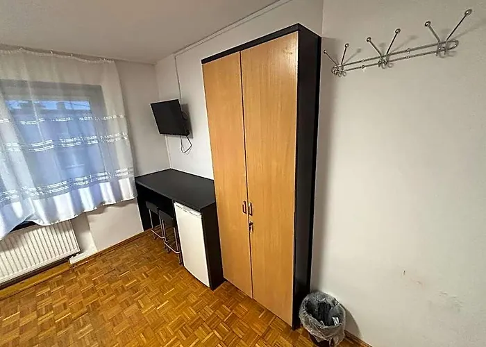 Hostel Bytomska Wrzesnia