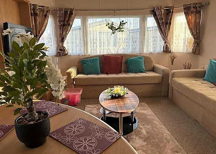 Skegness Butlins 8 Berth Caravan