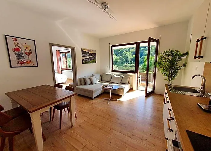 Roemerstube Apartments & Rooms