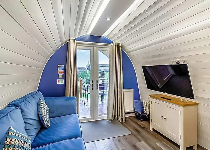 Peacock Lake Glamping