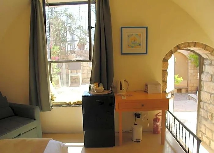 Artists' Colony Inn Zefat