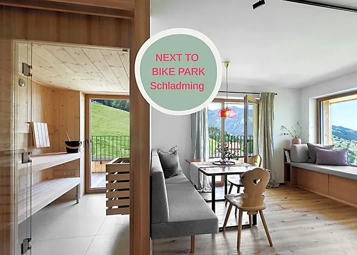 Holzhackerin - The Charming Haus Am Berg