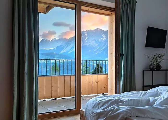 Holzhackerin - The Charming Haus Am Berg