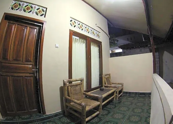 Duyung Rooms And Resto