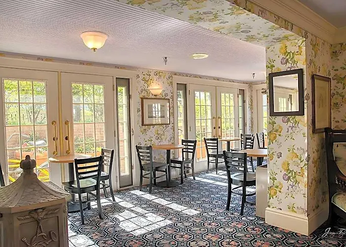 Inn On Mackinac