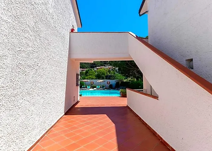 Elba Island Resort Pool & Tennis