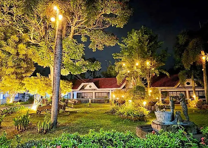 Grand Villa Laguna