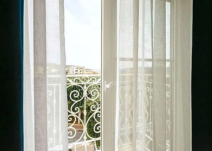 Townhouse17 Boutique Bed & Breakfast