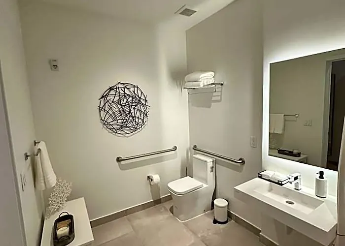 Smart Brickell Deluxe Apartment