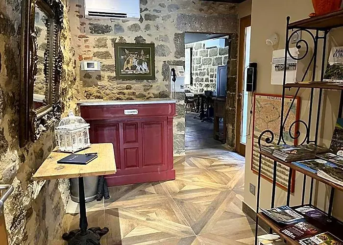 Le 19 - Suite Lafayette 70M2 - Centre Historique - Clim