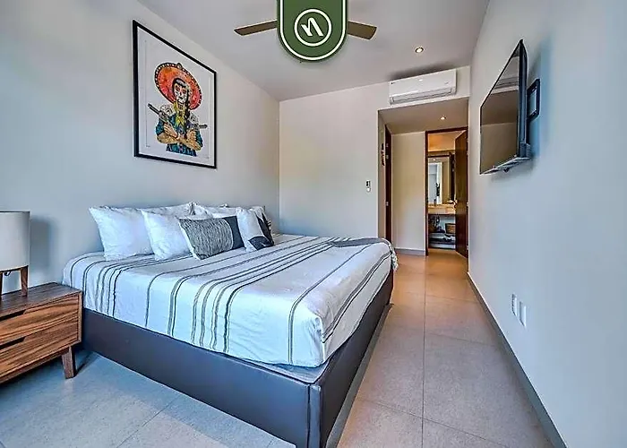 2Br Condo With Rooftop Pool - Private Terrace