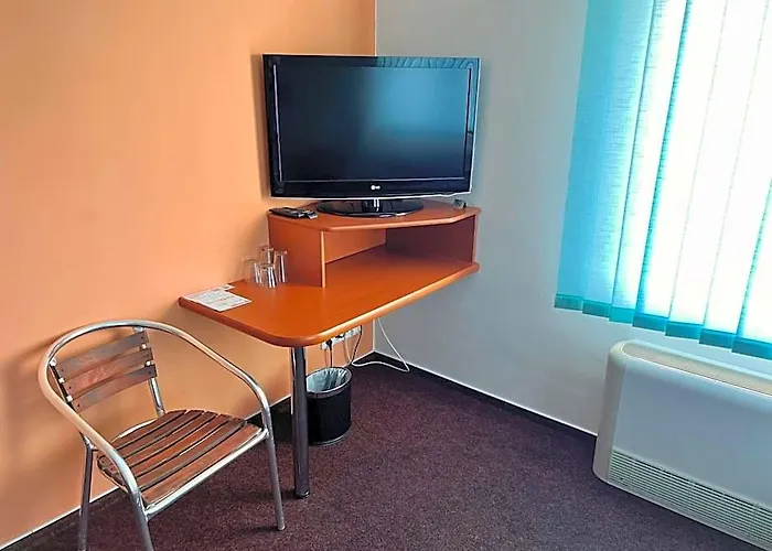 Hotel Cavok Letiste Pribram