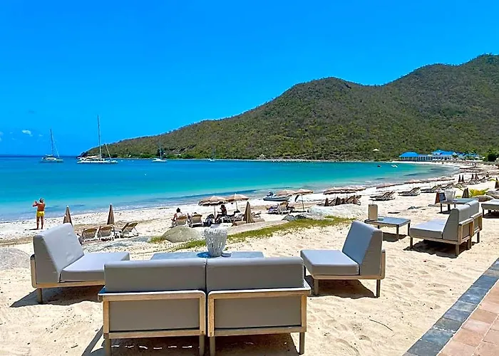 Le Domaine Anse Marcel Beach Resort