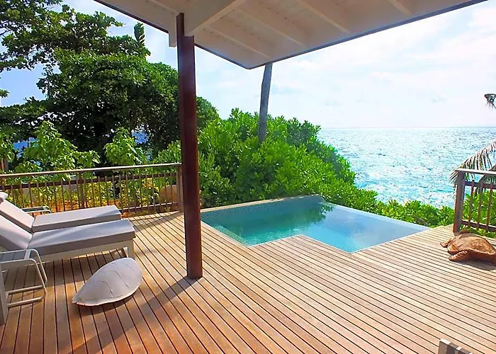 Carana Beach Hotel